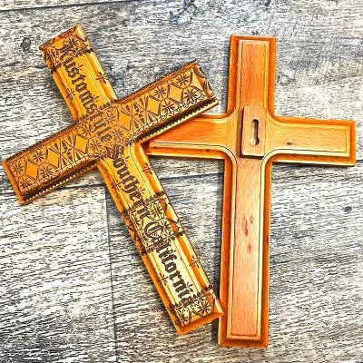 "OLD ENGLISH BANDANA" WOOD CROSS