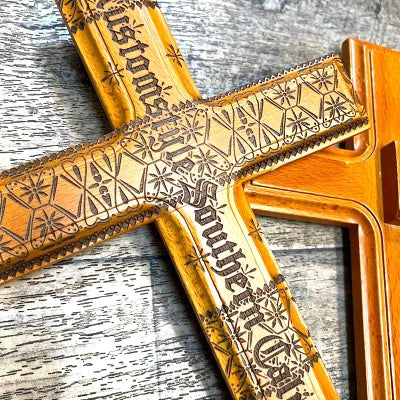 "OLD ENGLISH BANDANA" WOOD CROSS