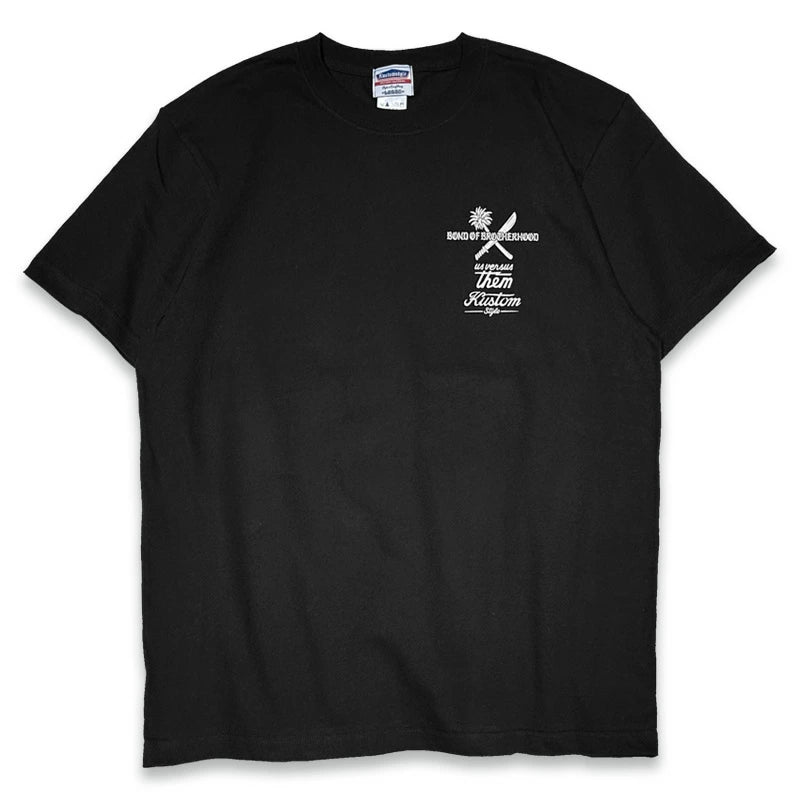 KUSTOMSTYLE x US VERSUS THEM  KSUVT011TBK -ASAO 3100- T-SHIRTS
