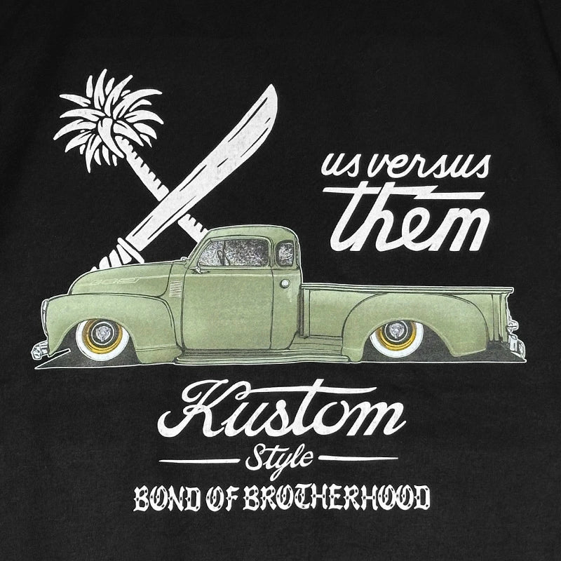 KUSTOMSTYLE x US VERSUS THEM  KSUVT011TBK -ASAO 3100- T-SHIRTS
